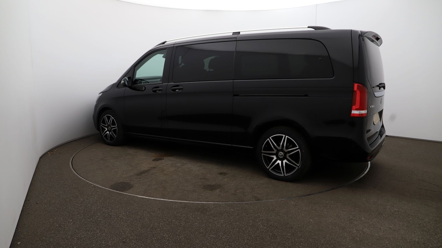 Used Mercedes-Benz V-Class 2023 for sale - 76812797: Photo 29