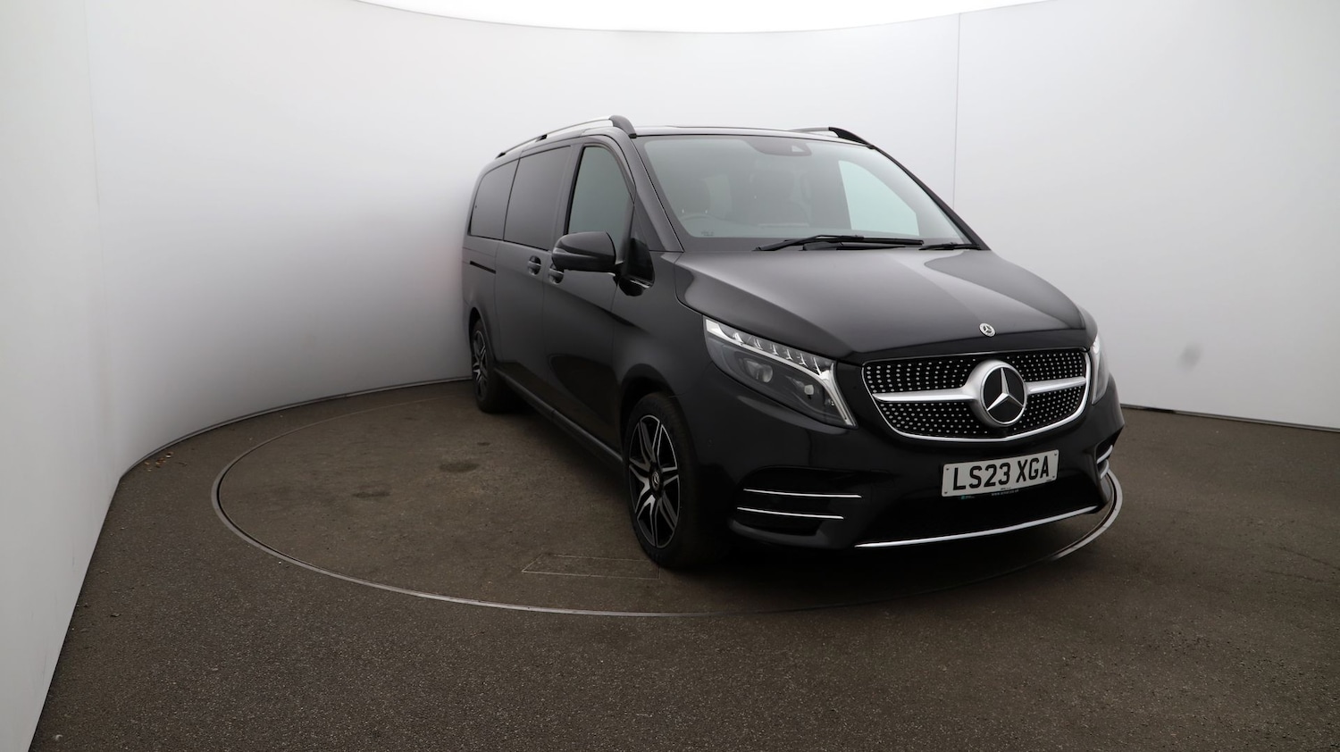 Used Mercedes-Benz V-Class 2023 for sale - 76812797: Photo 35