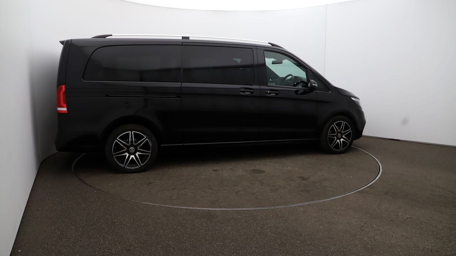 Used Mercedes-Benz V-Class 2023 for sale - 76812797: Photo 44