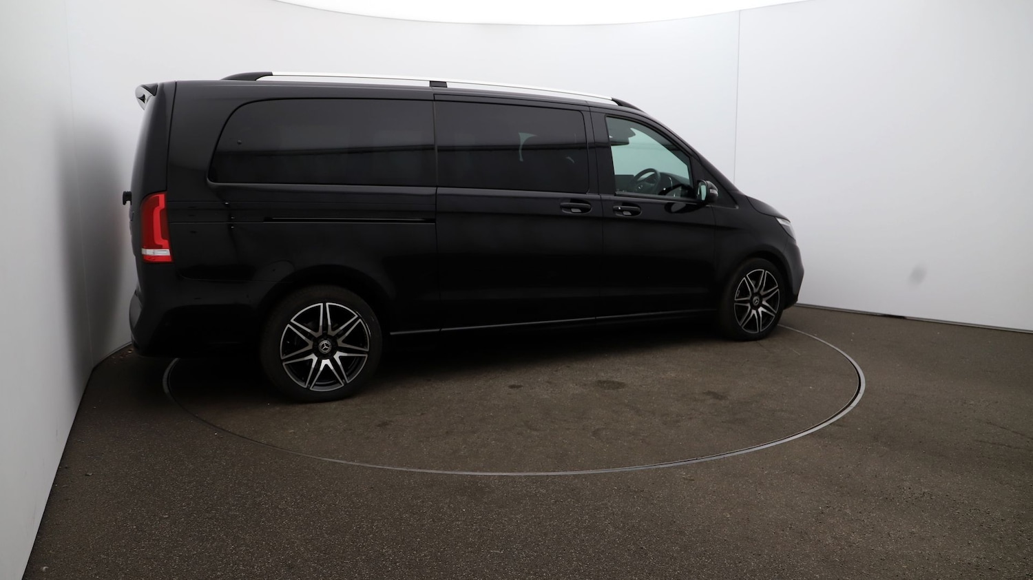 Used Mercedes-Benz V-Class 2023 for sale - 76812797: Photo 45