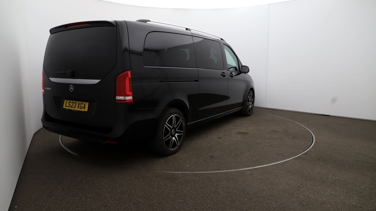 Used Mercedes-Benz V-Class 2023 for sale - 76812797: Photo 48