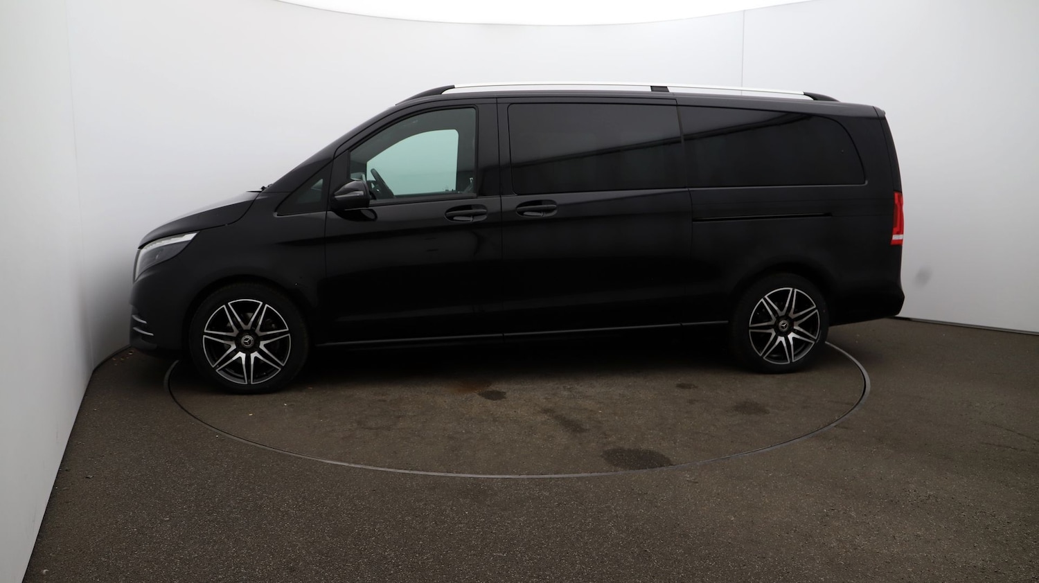 Used Mercedes-Benz V-Class 2023 for sale - 76812797: Photo 58