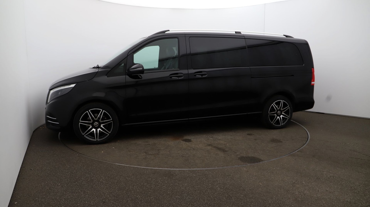 Used Mercedes-Benz V-Class 2023 for sale - 76812797: Photo 59