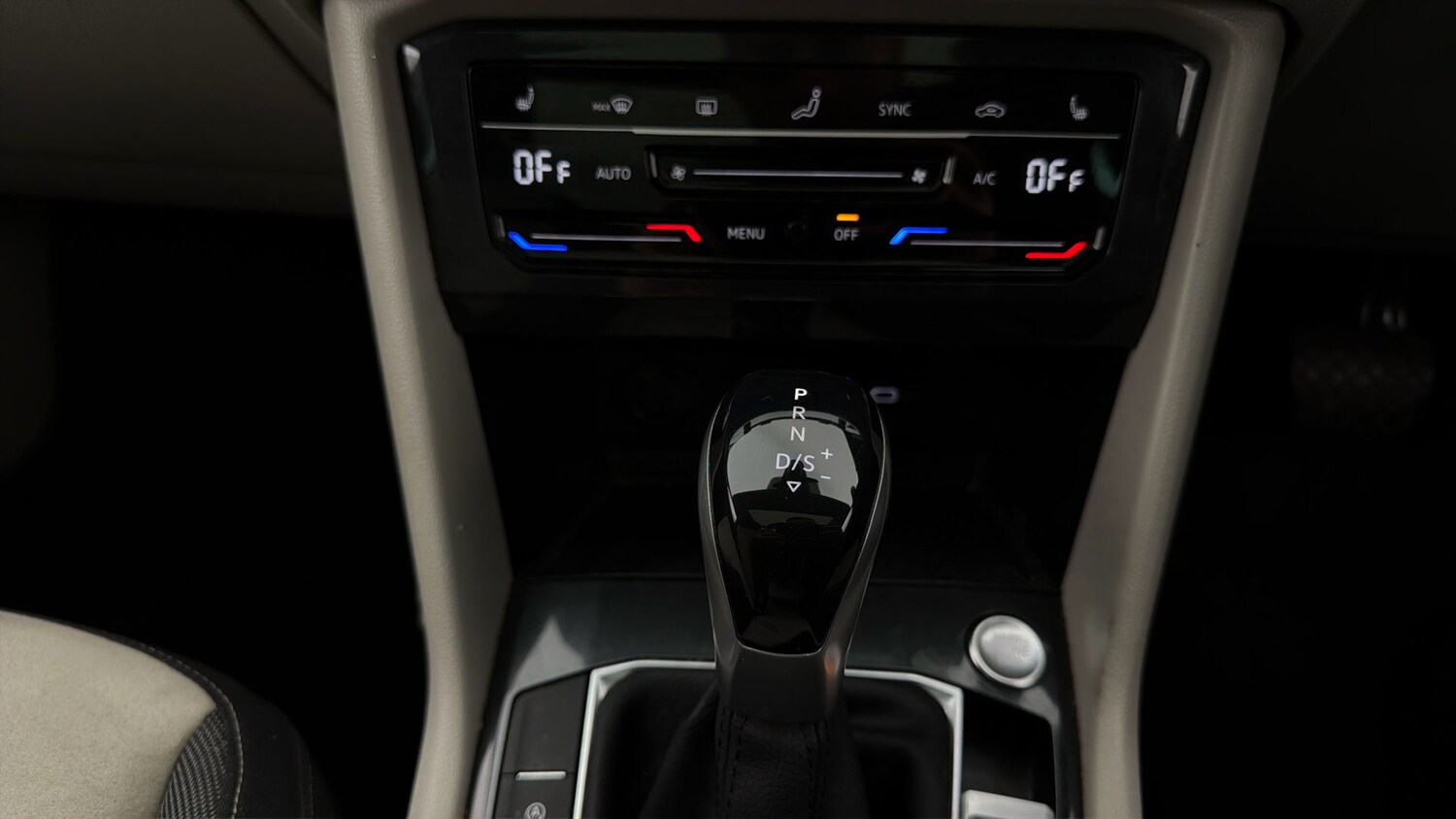 Used Volkswagen Tiguan 2022 for sale - 77945615: Photo 24