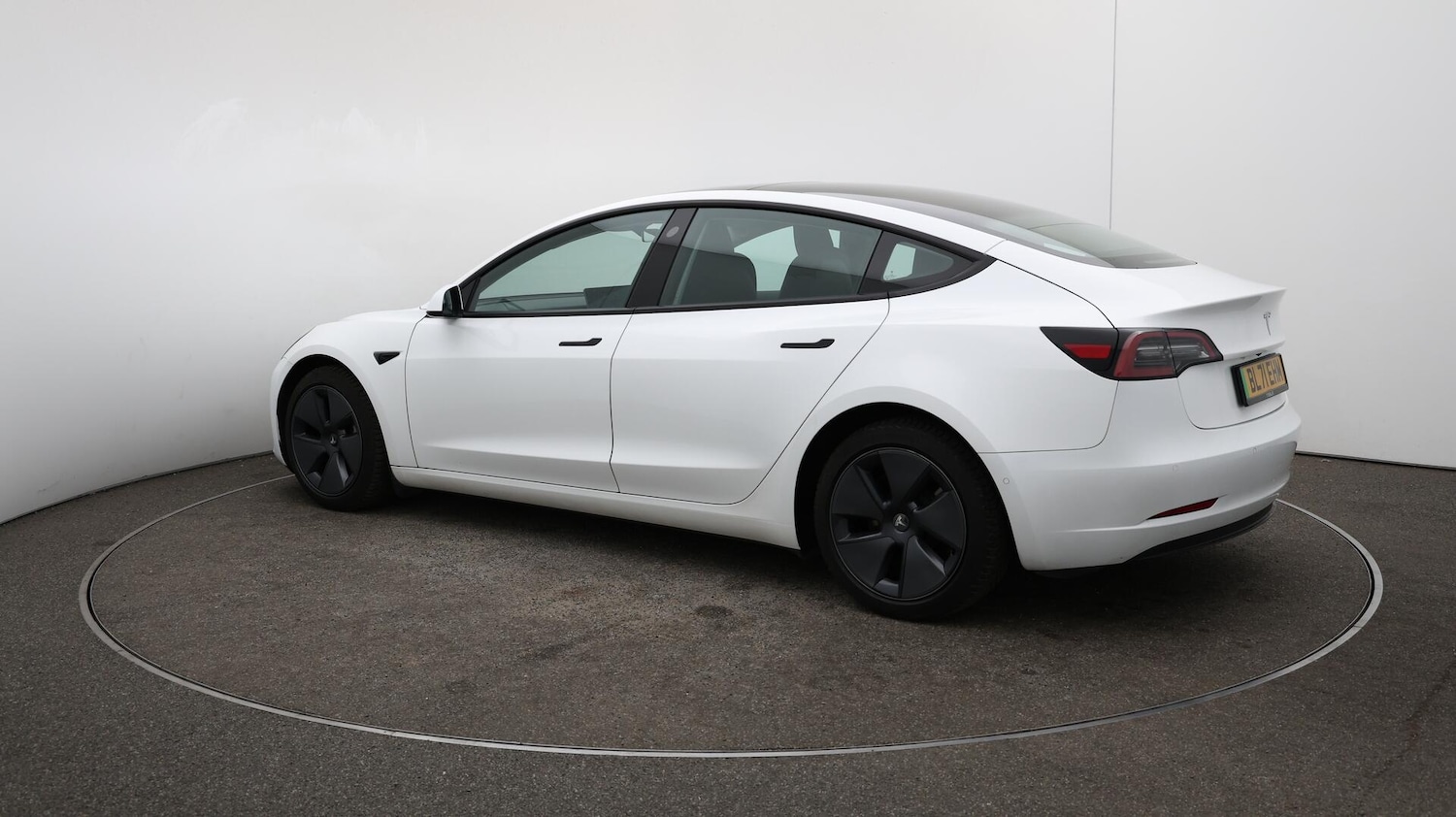 Used Tesla Model 3 2021 for sale - 76137645: Photo 34