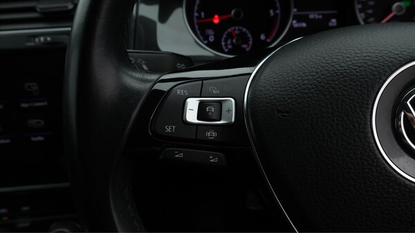 Used Volkswagen Golf 2019 for sale - 76227520: Photo 22