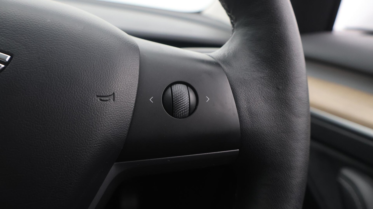 Used Tesla Model 3 2021 for sale - 76432111: Photo 26