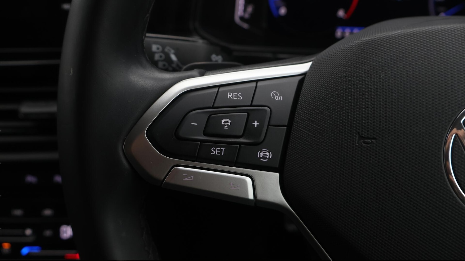 Used Volkswagen T-Roc 2024 for sale - 76550964: Photo 24