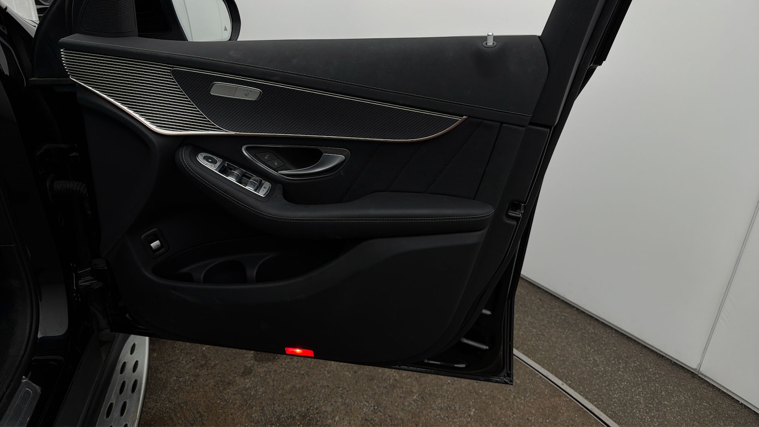 Used Mercedes-Benz EQC 2023 for sale - 78012419: Photo 14