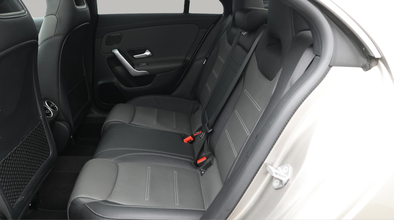 Used Mercedes-Benz CLA 2020 for sale - 76742673: Photo 17