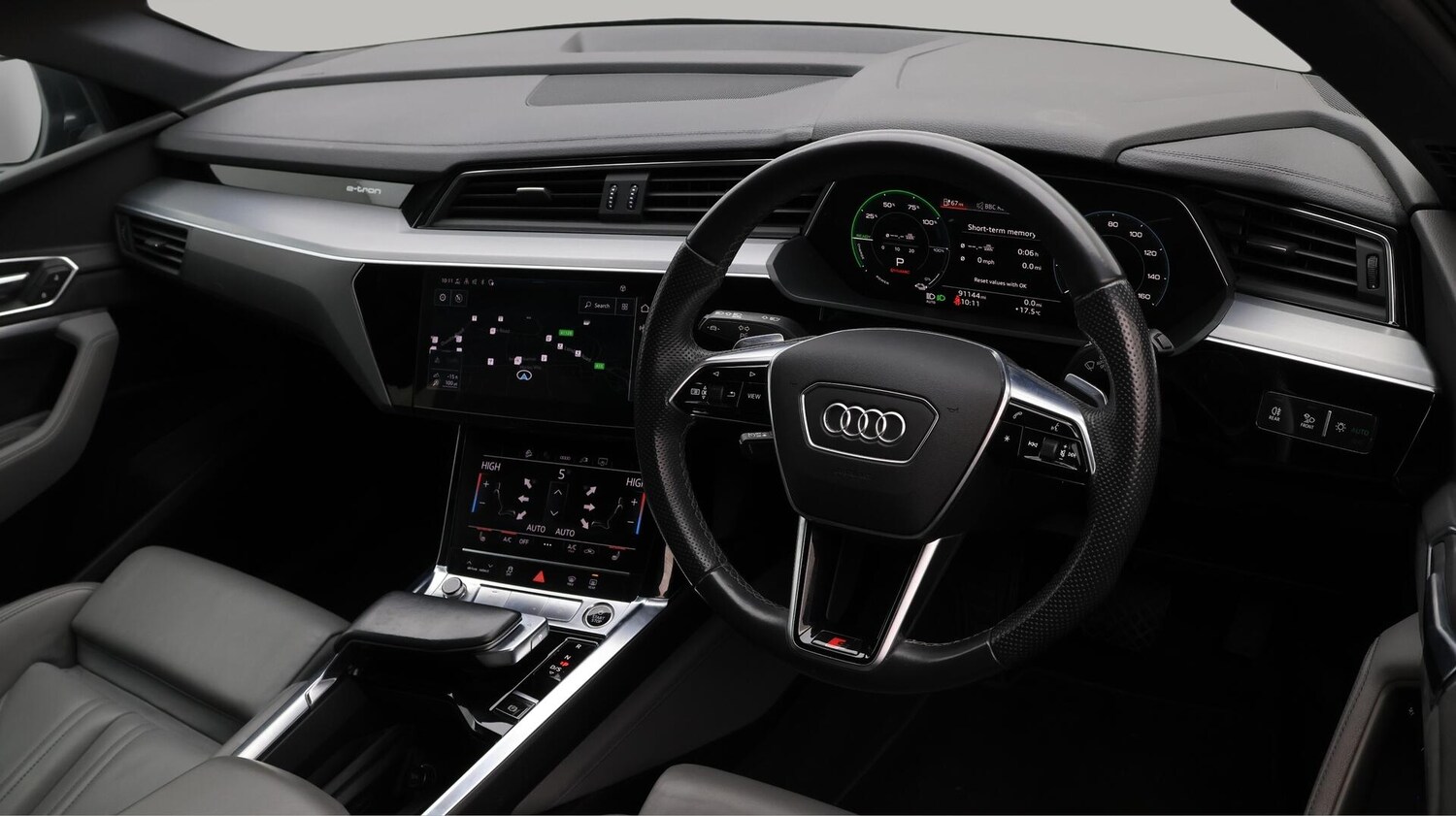 Used Audi e-tron 2021 for sale - 76283372: Photo 10
