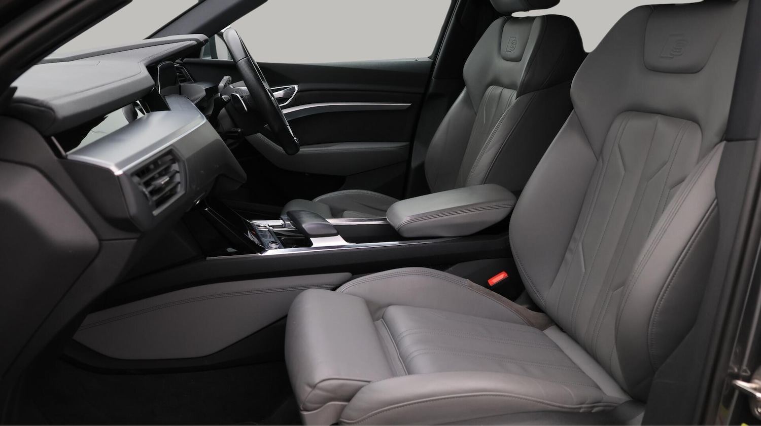 Used Audi e-tron 2021 for sale - 76283372: Photo 15