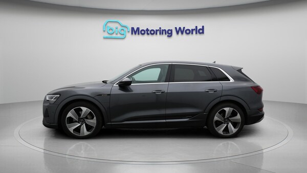 Used Audi e-tron 2021 for sale - 76283372: Photo 5