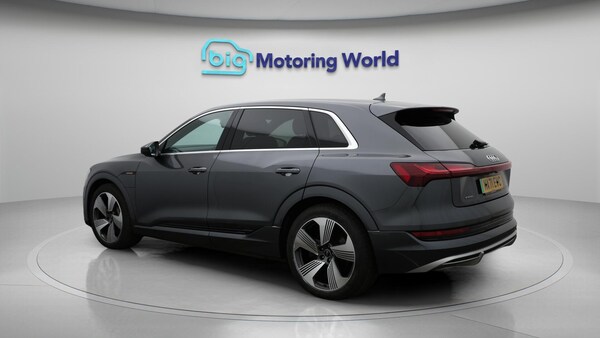 Used Audi e-tron 2021 for sale - 76283372: Photo 6