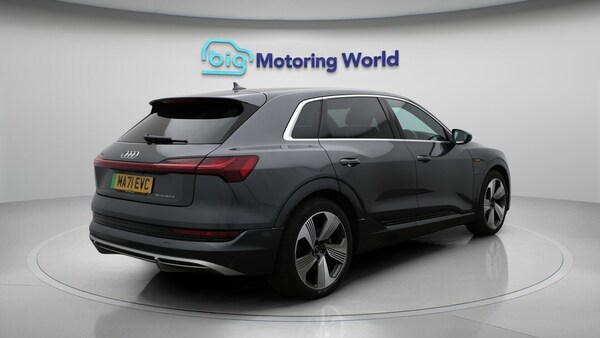 Used Audi e-tron 2021 for sale - 76283372: Photo 8