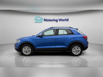 Used Volkswagen T-Roc 2023 for sale - 79340567: Photo