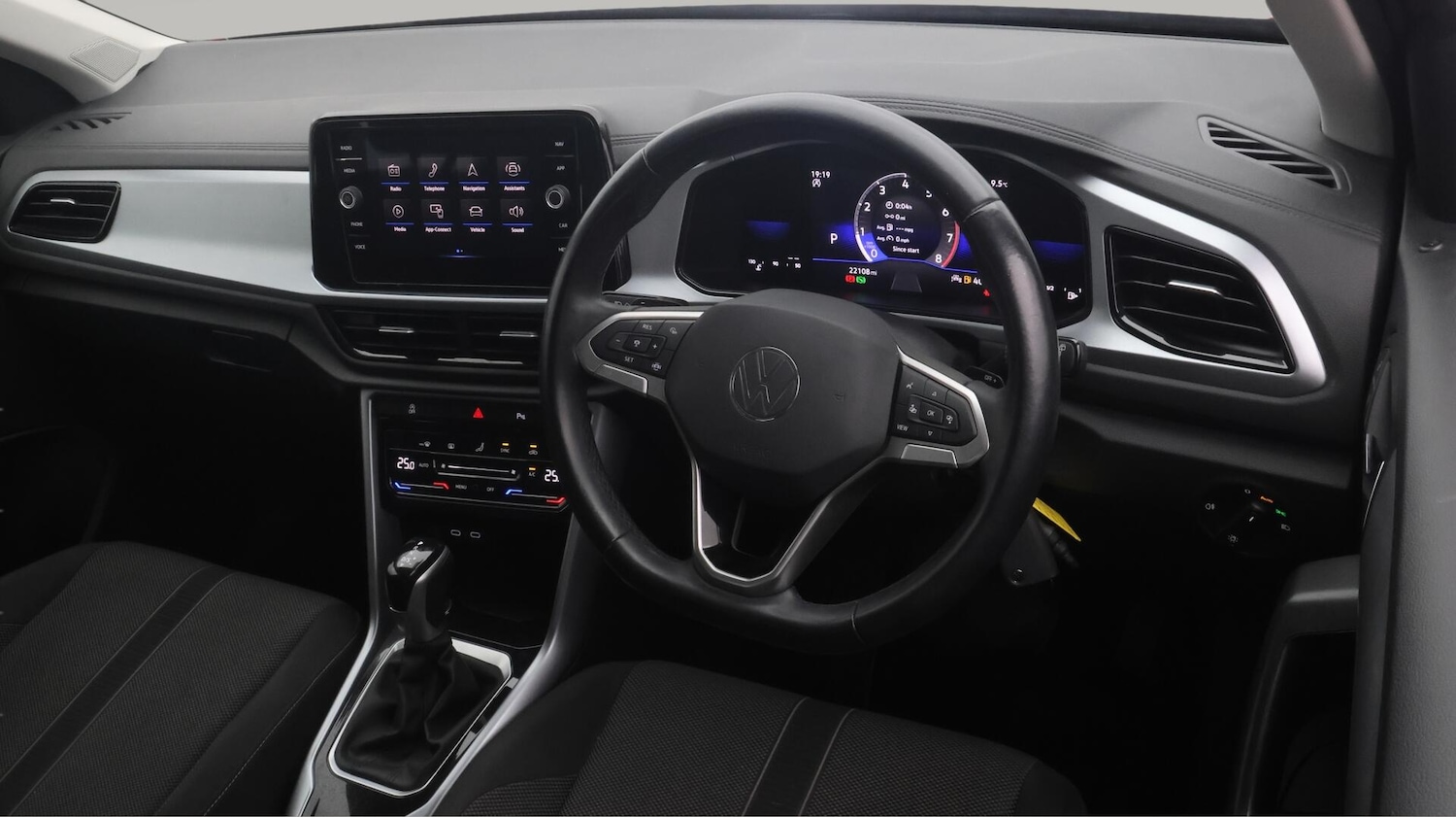 Used Volkswagen T-Roc 2022 for sale - 76688810: Photo 10