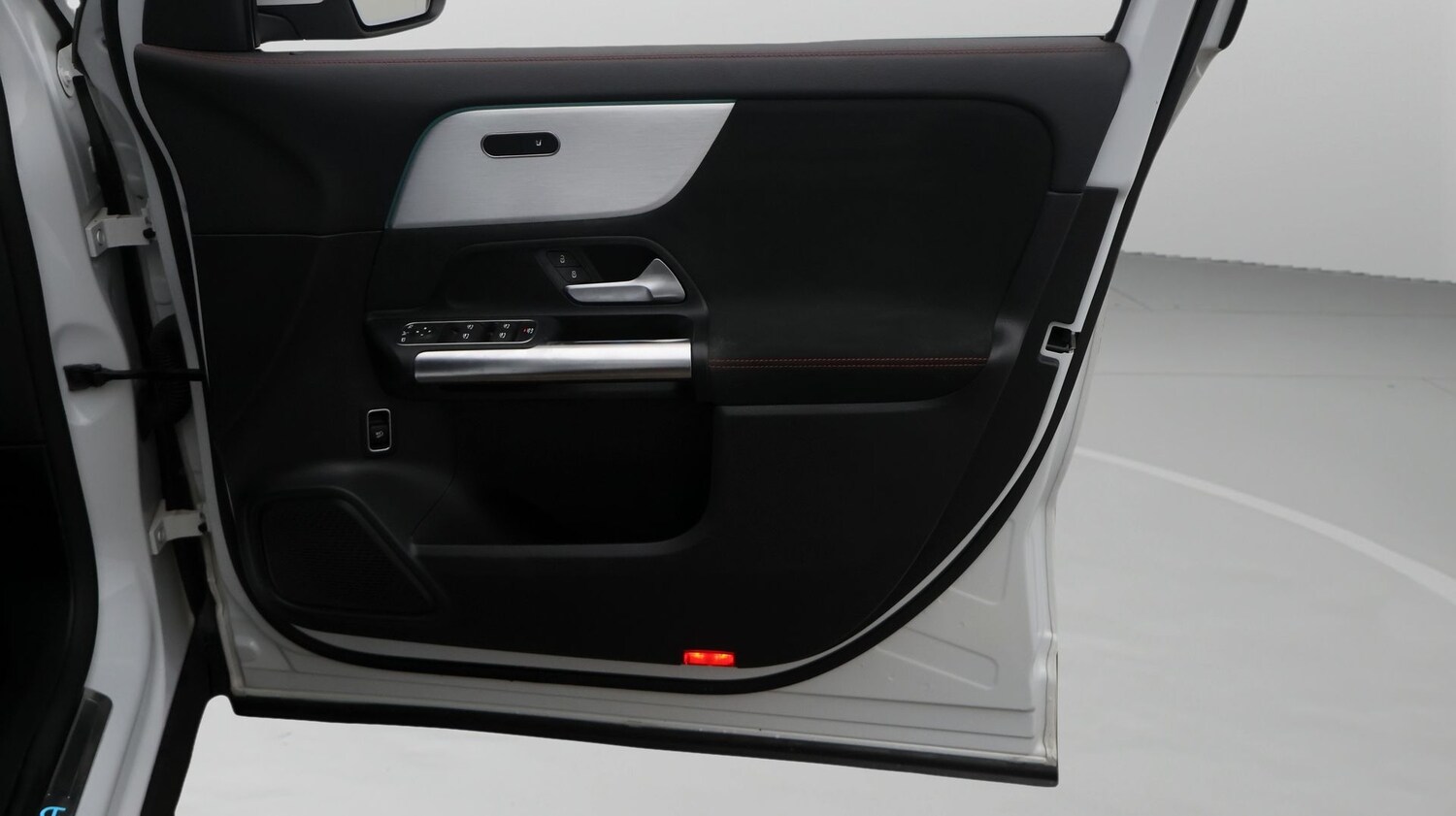 Used Mercedes-Benz EQA 2022 for sale - 77931469: Photo 15