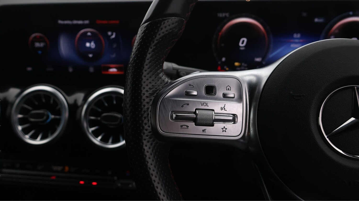 Used Mercedes-Benz EQA 2022 for sale - 77931469: Photo 23