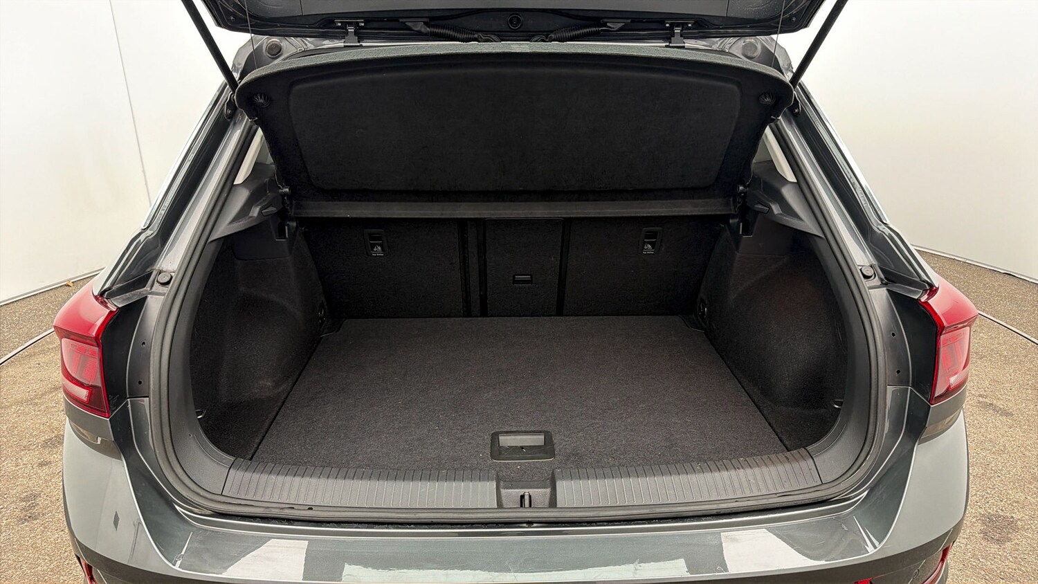 Used Volkswagen T-Roc 2023 for sale - 78159775: Photo 16