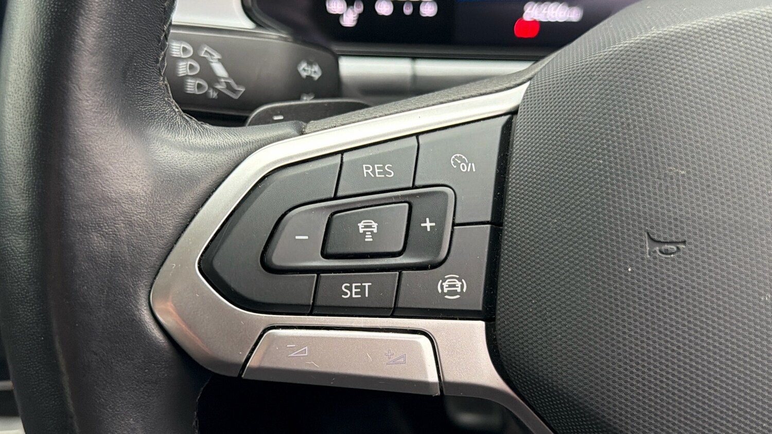 Used Volkswagen T-Roc 2023 for sale - 78159775: Photo 23