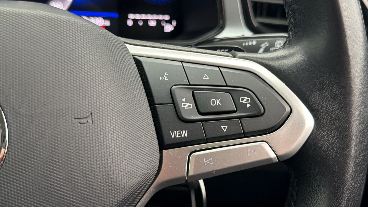 Used Volkswagen T-Roc 2023 for sale - 78159775: Photo 24