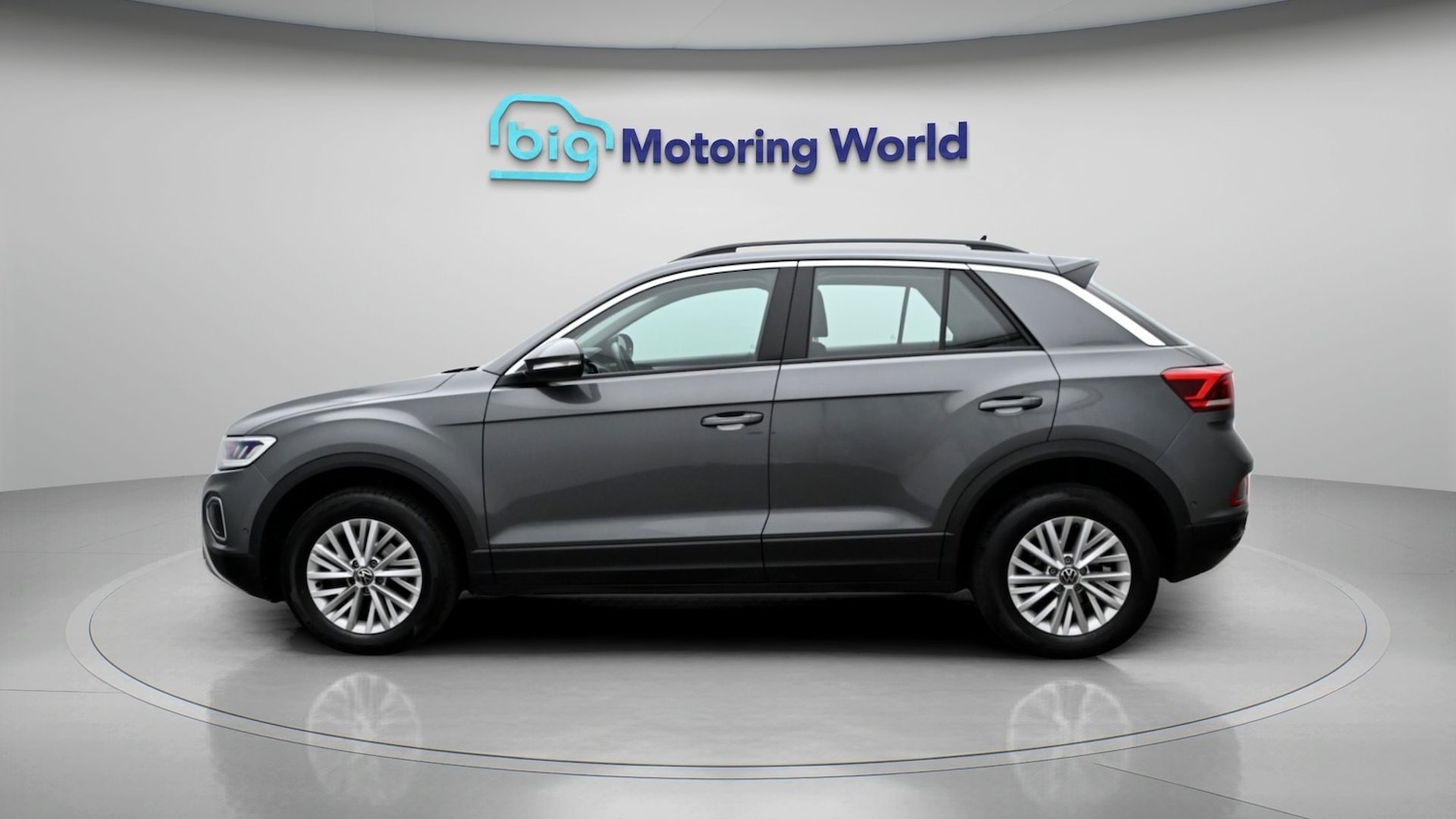 Used Volkswagen T-Roc 2023 for sale - 78159775: Photo 4