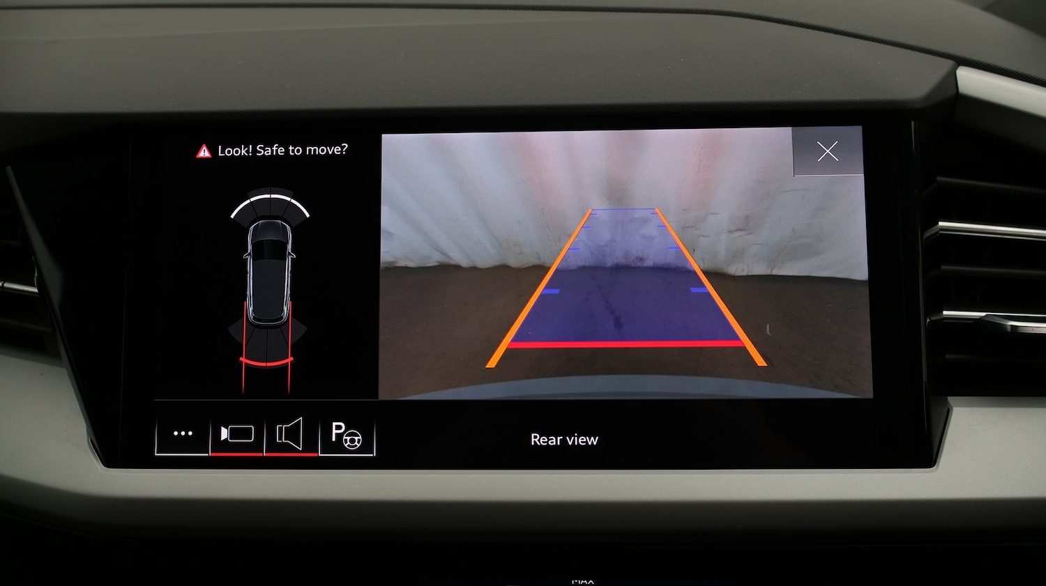 Used Audi Q4 e-tron 2022 for sale - 77805416: Photo 23