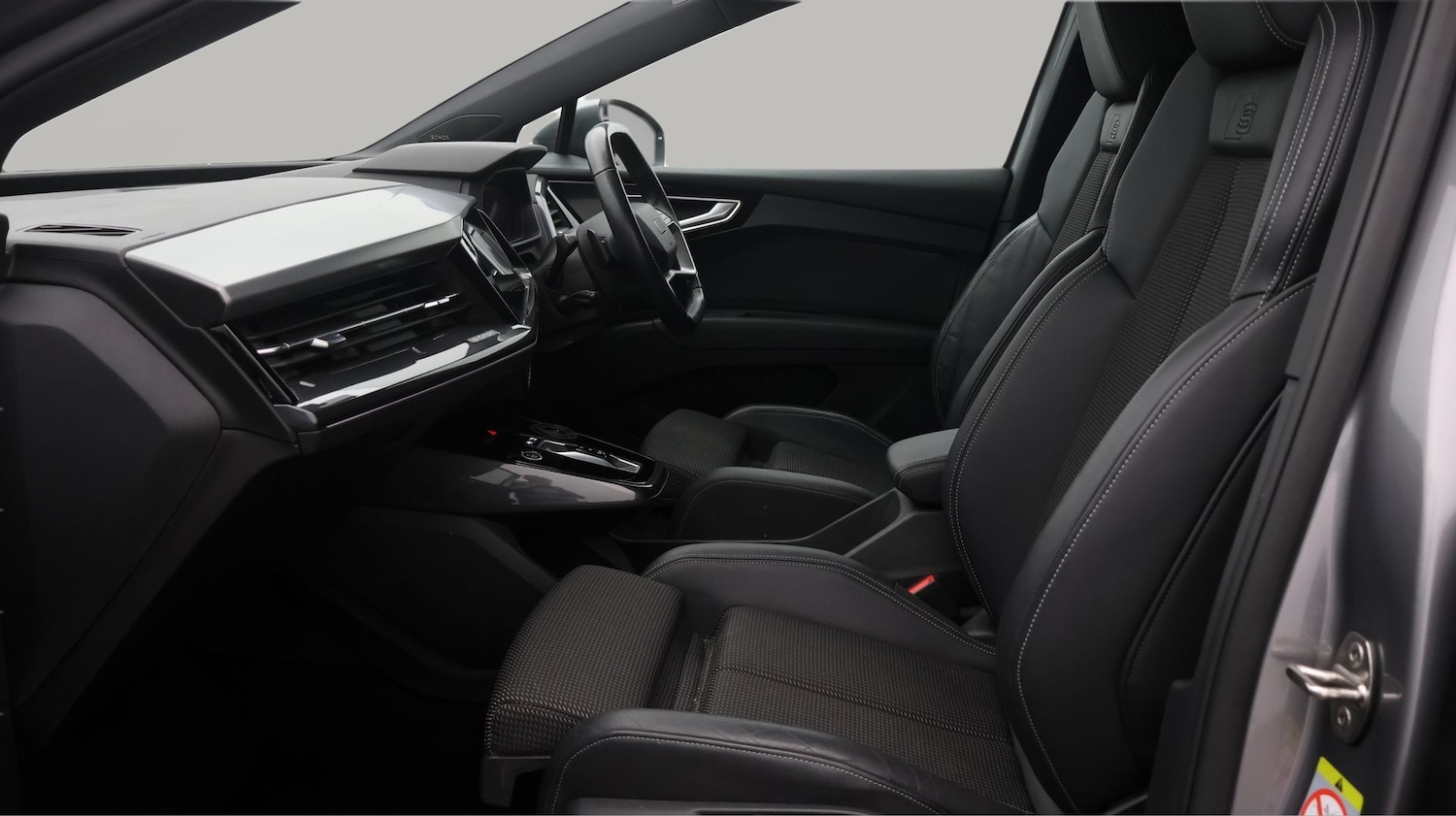 Used Audi Q4 e-tron for sale - 77831952: Photo 14