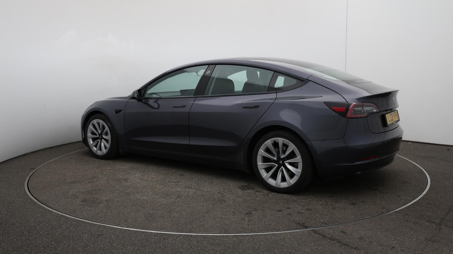 Used Tesla Model 3 2021 for sale - 76137790: Photo 12