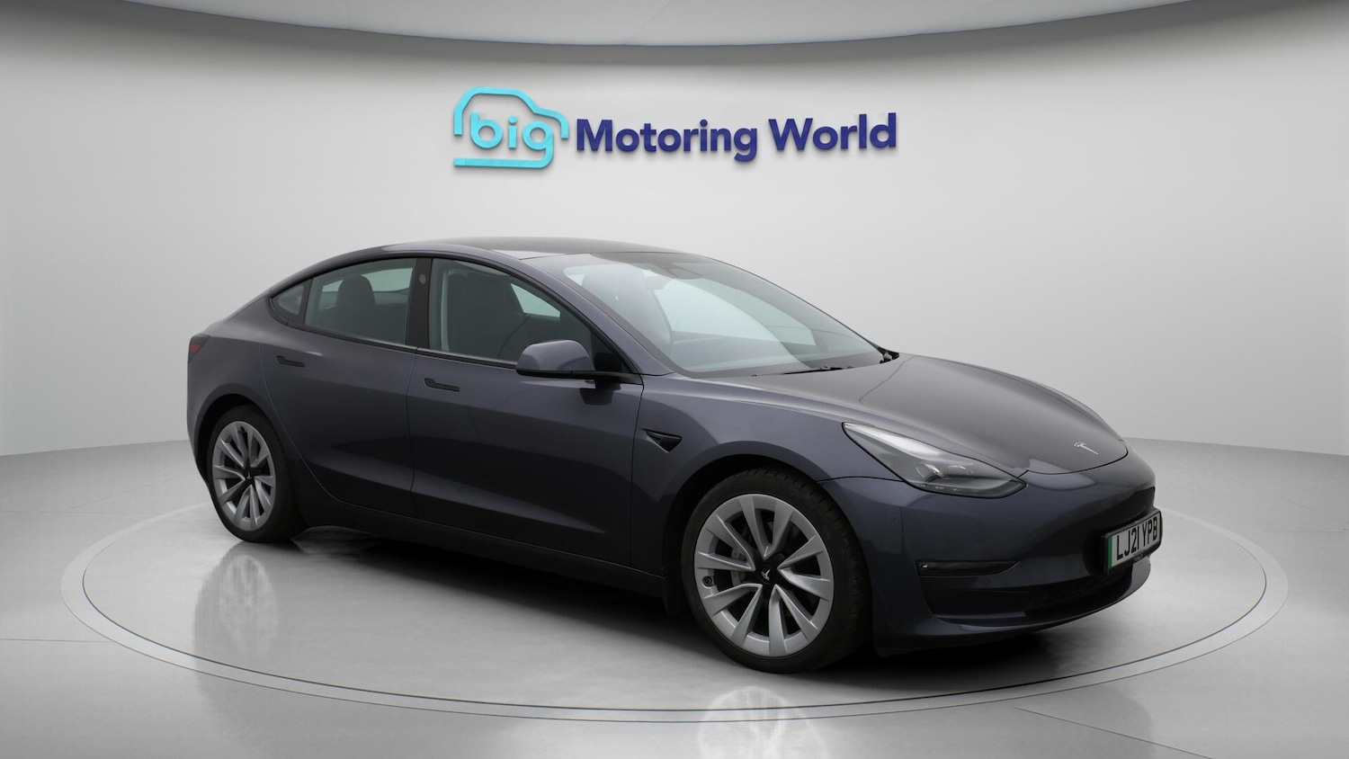 Used Tesla Model 3 2021 for sale - 76137790: Photo 2