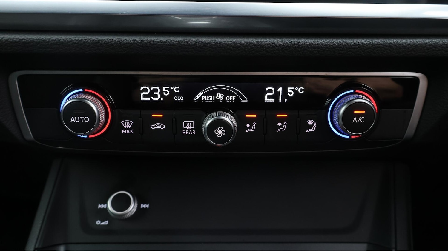 Used Audi Q3 2022 for sale - 76122760: Photo 13