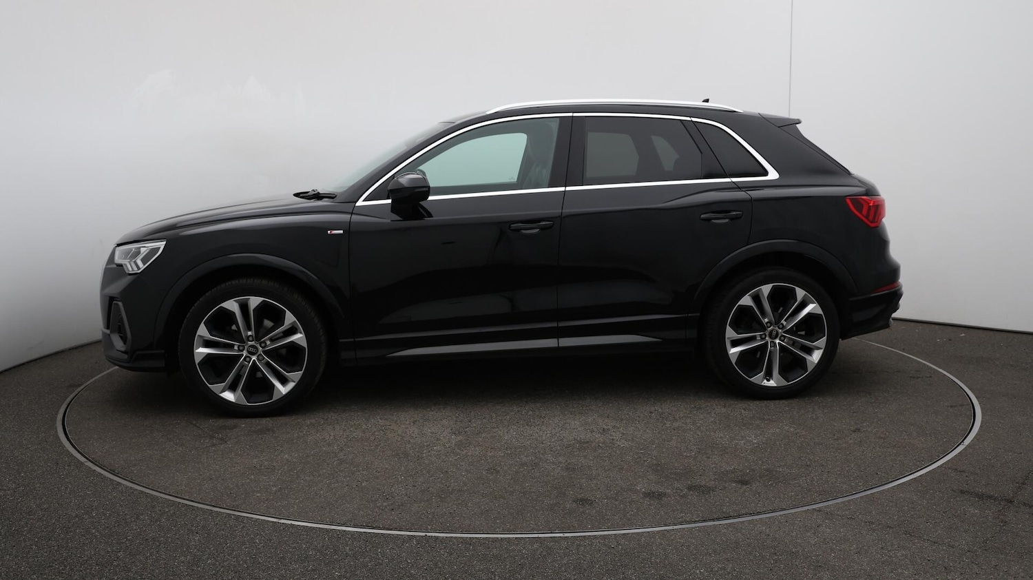 Used Audi Q3 2022 for sale - 76122760: Photo 65