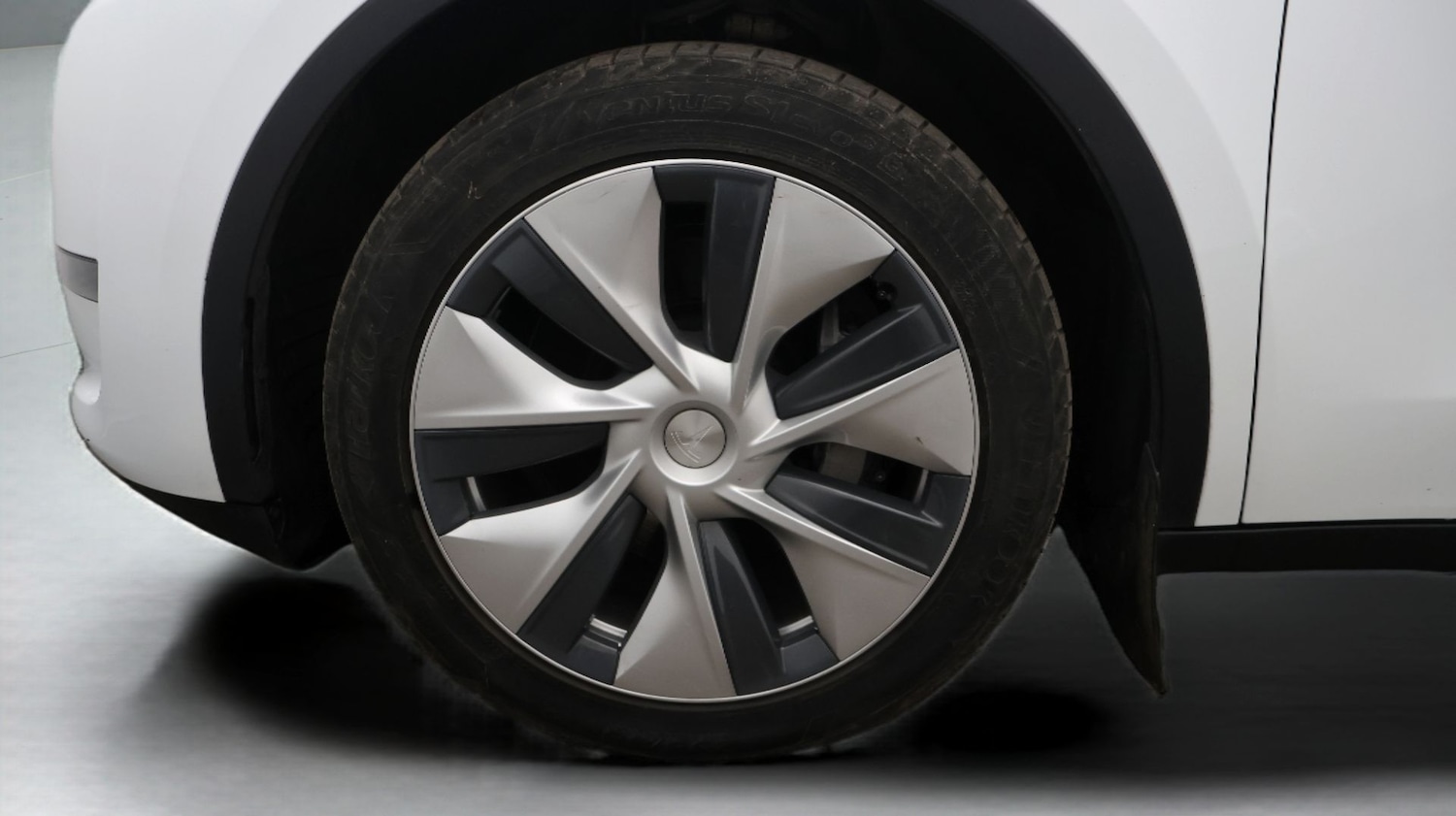 Used Tesla Model Y 2023 for sale - 77182131: Photo 18