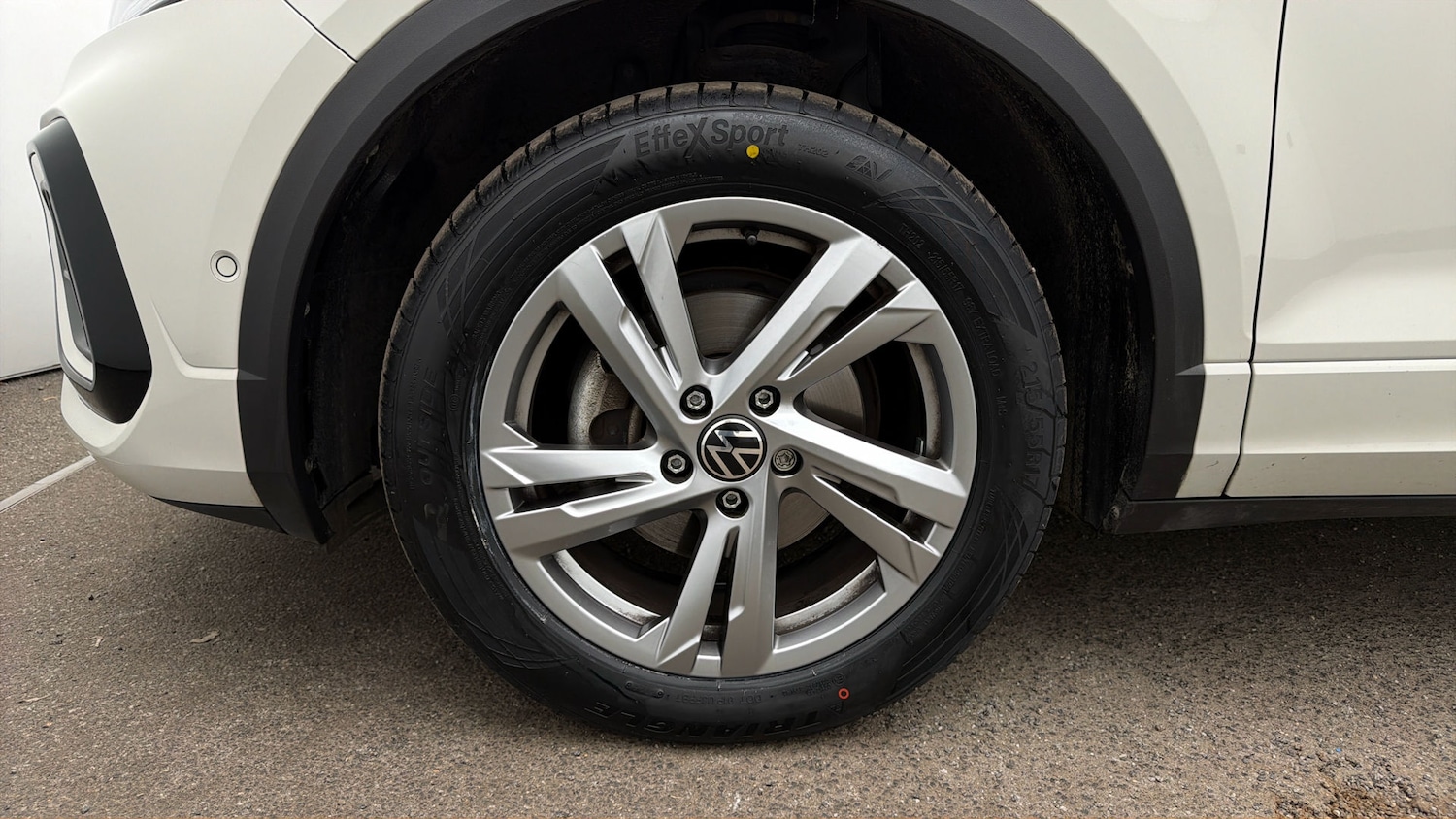 Used Volkswagen T-Roc 2023 for sale - 77961648: Photo 17