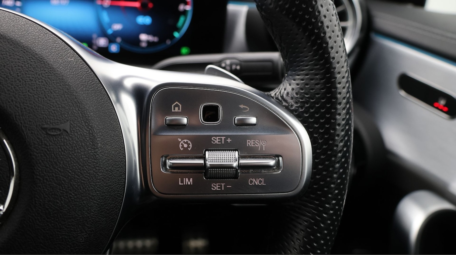 Used Mercedes-Benz CLA 2021 for sale - 77365657: Photo 24