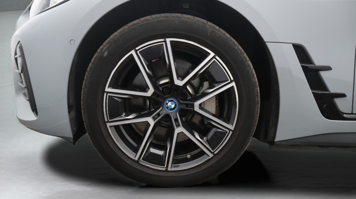 Used BMW i4 2022 for sale - 76371211: Photo 19