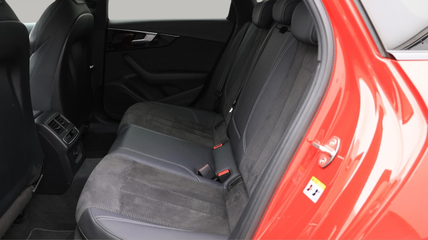 Used Audi A4 Avant 2021 for sale - 76137779: Photo 17