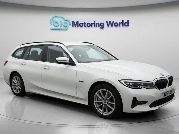 Used BMW 3 Series 2021 for sale - 76336391: Photo 1