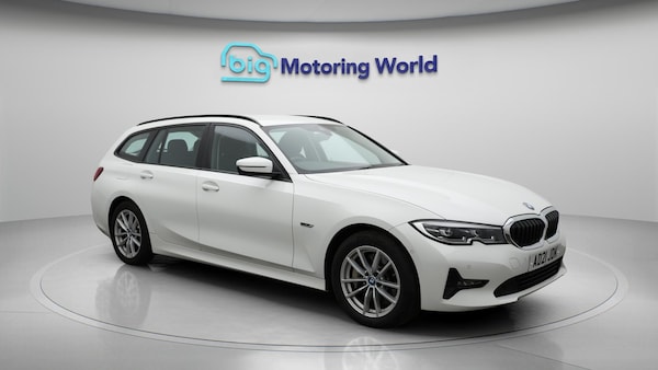 Used BMW 3 Series 2021 for sale - 76336391: Photo 2