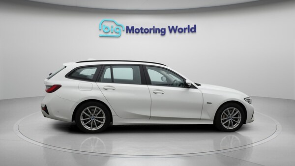 Used BMW 3 Series 2021 for sale - 76336391: Photo 9