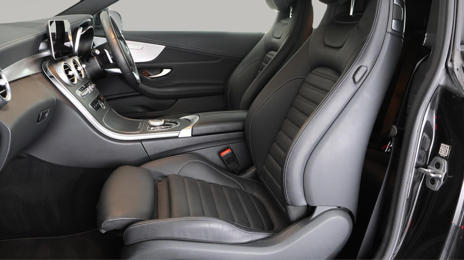 Used Mercedes-Benz C Class 2020 for sale - 76381239: Photo 14