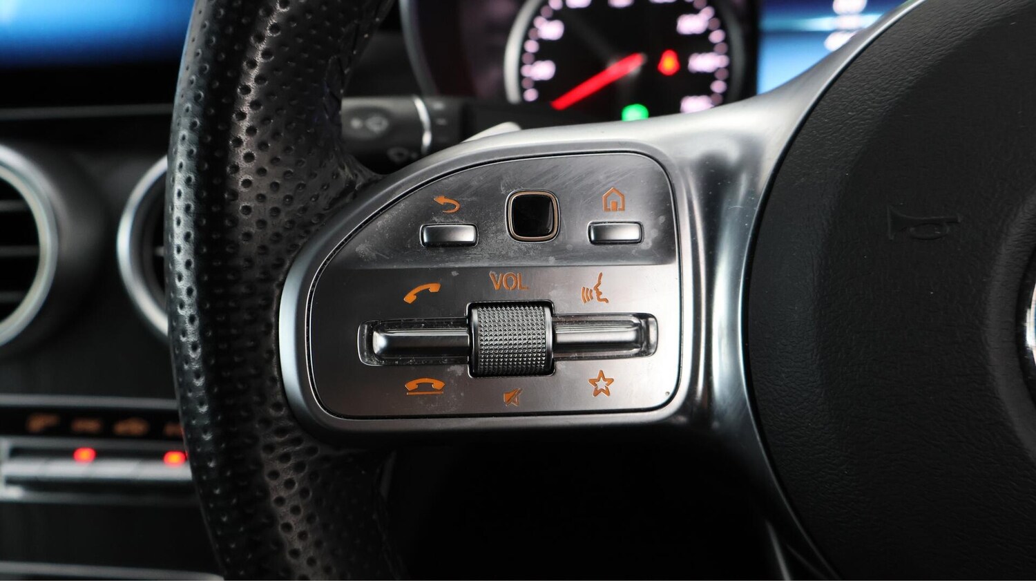 Used Mercedes-Benz C Class 2020 for sale - 76381239: Photo 23