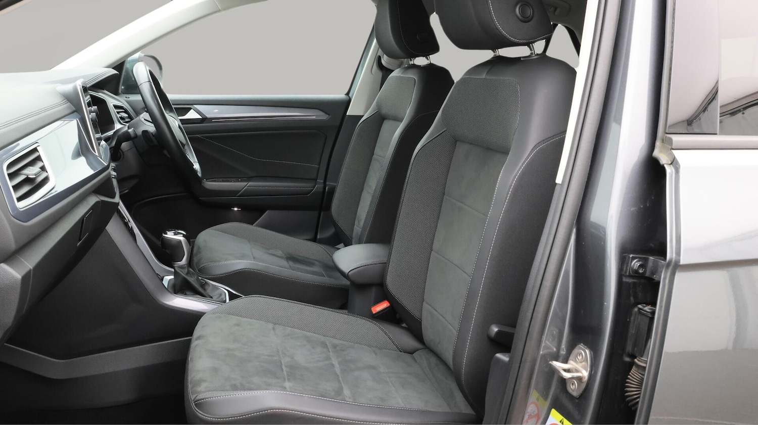 Used Volkswagen T-Roc 2022 for sale - 76408484: Photo 15