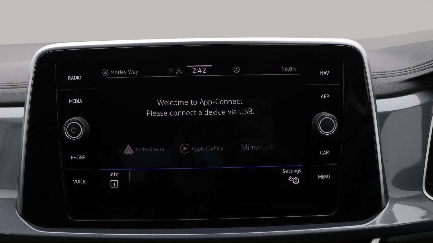 Used Volkswagen T-Roc 2022 for sale - 76408484: Photo 26