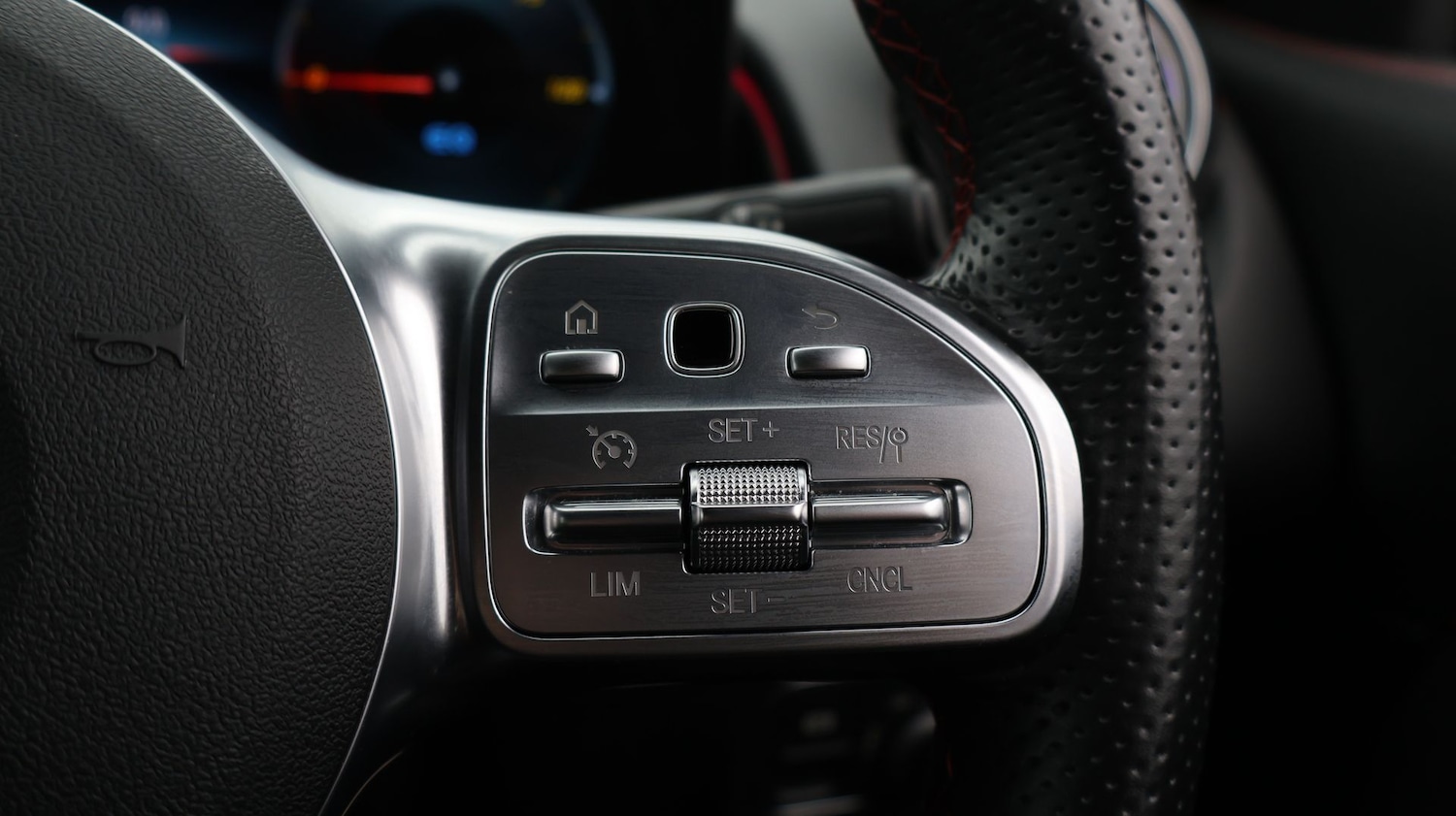 Used Mercedes-Benz EQB 2023 for sale - 77392522: Photo 28