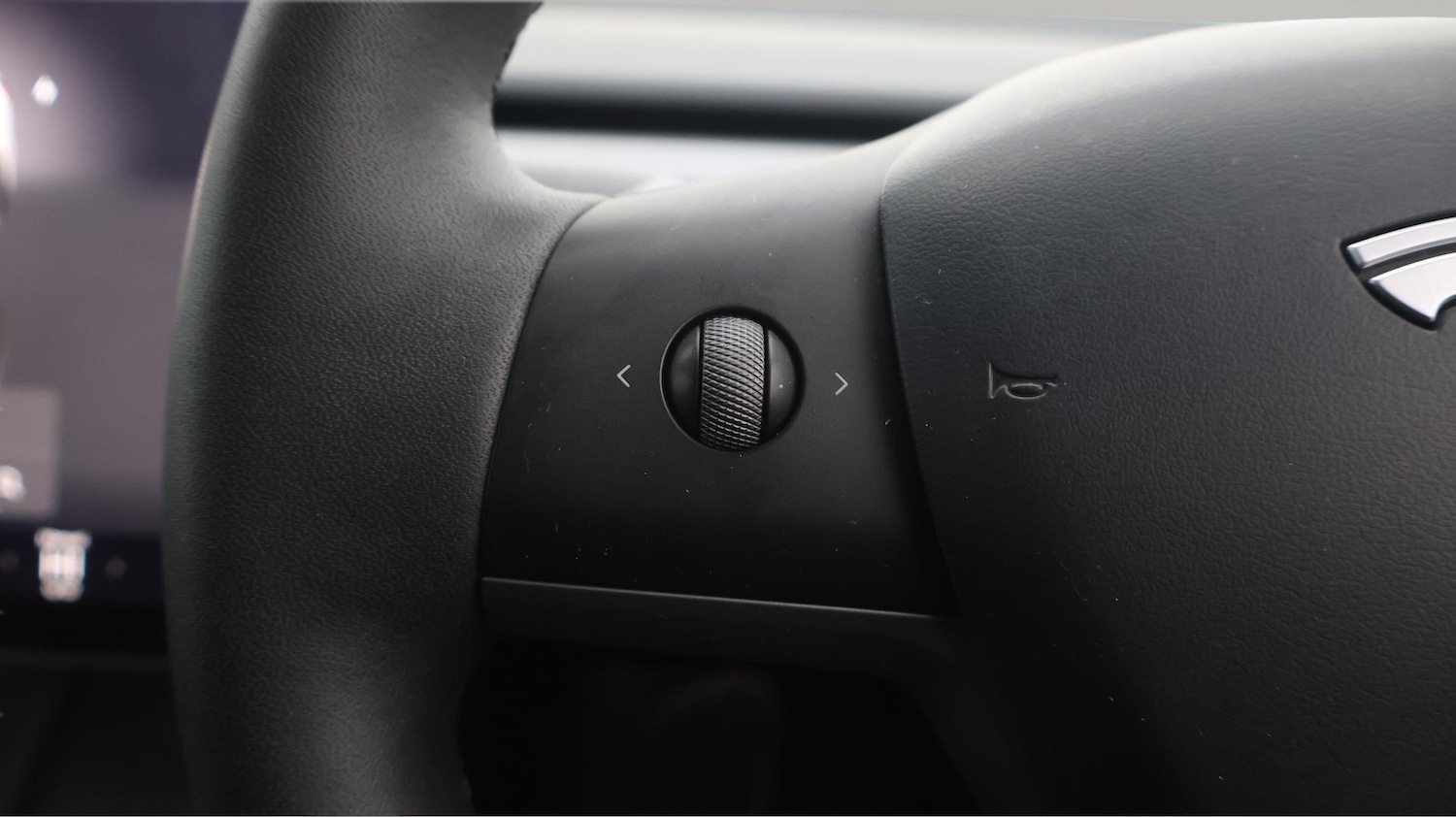 Used Tesla Model Y 2023 for sale - 76700793: Photo 24