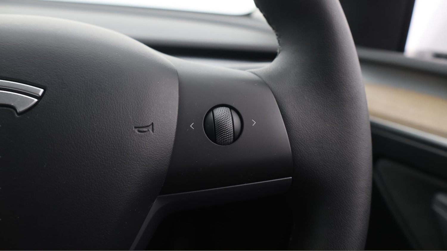 Used Tesla Model Y 2023 for sale - 76700793: Photo 25