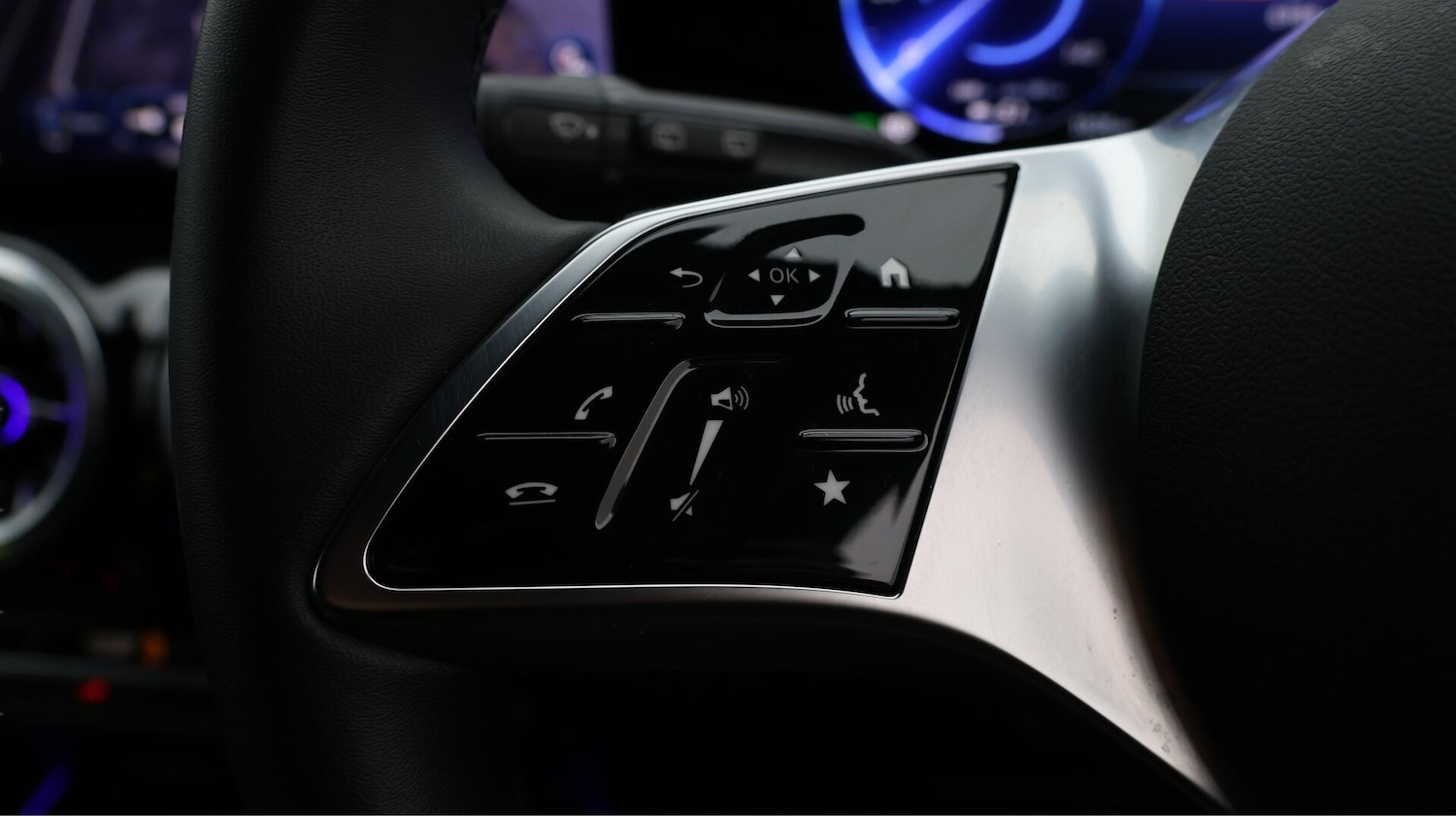 Used Mercedes-Benz EQA 2024 for sale - 76585542: Photo 24