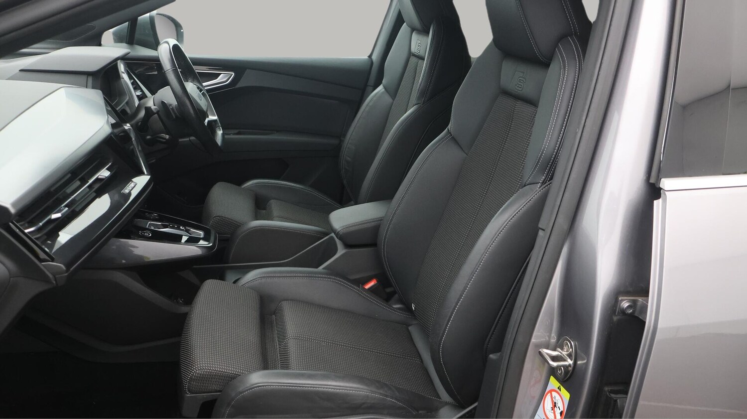 Used Audi Q4 e-tron 2022 for sale - 76381043: Photo 14